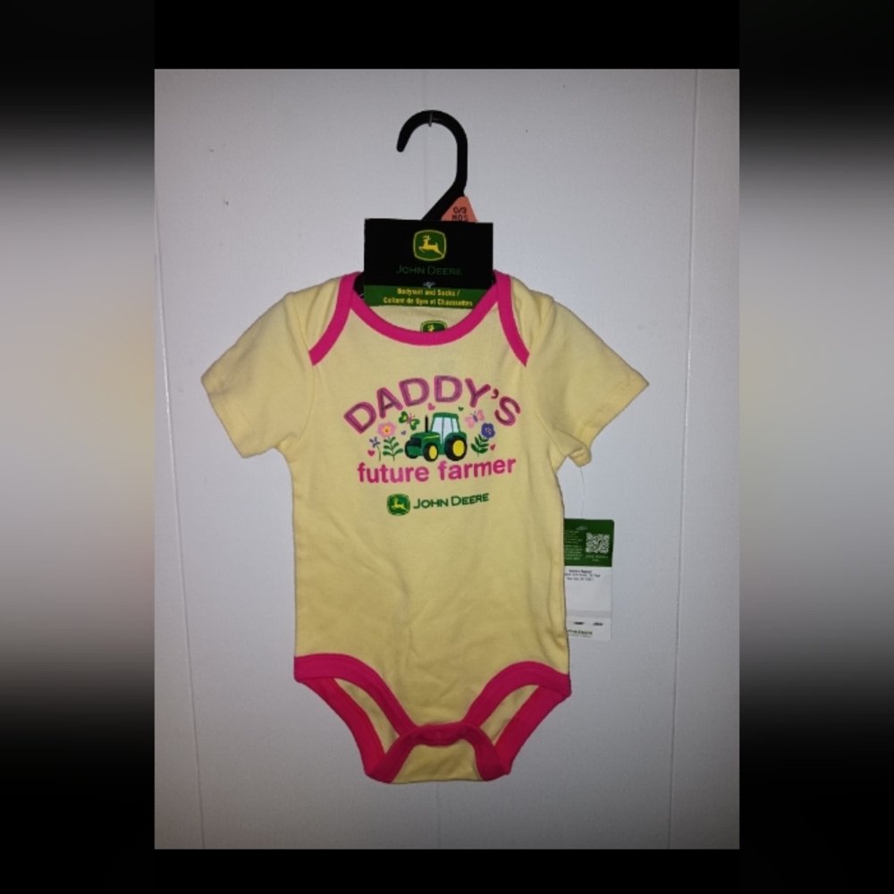 NWT Baby Girls John Deere Daddy's Future Farmer Onesie & Sock Set 0/3M